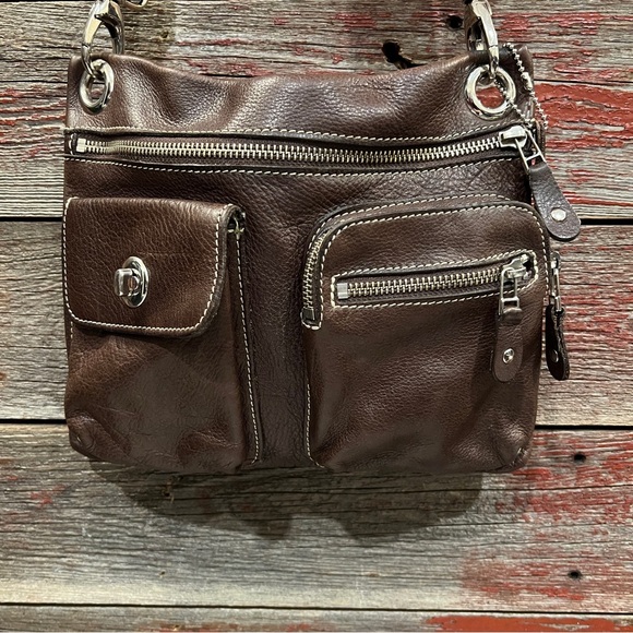 Roots Handbags - ROOTS CANADA VILLAGE PARISIAN BROWN LEATHER MESSENGER BAG